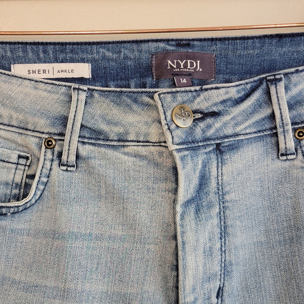 Not Your Daughters Jeans NYDJ Sheri Slim Ankle Embroidered Crop Light Wash 14 - Picture 4 of 12